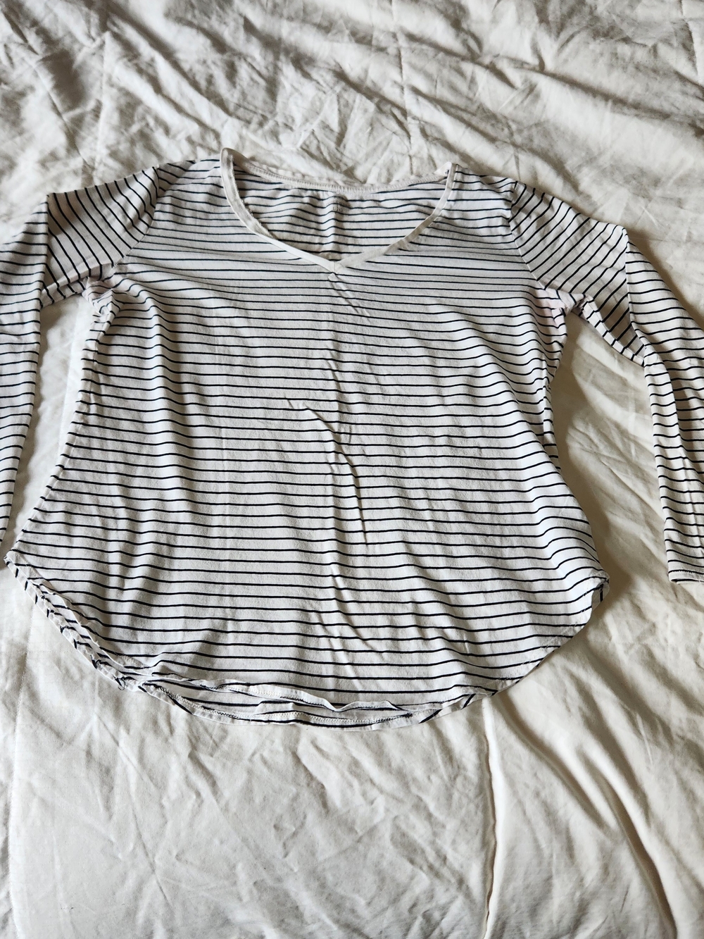 Old Navy White Long Sleeve V-Neck Top with Black Stripes